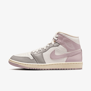 Кроссовки WMNS AIR JORDAN 1 MID