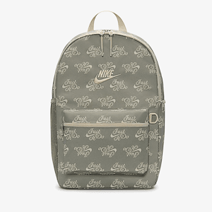 Рюкзак NIKE NK HERTGE BPK 2.0-ACC PRT SU26
