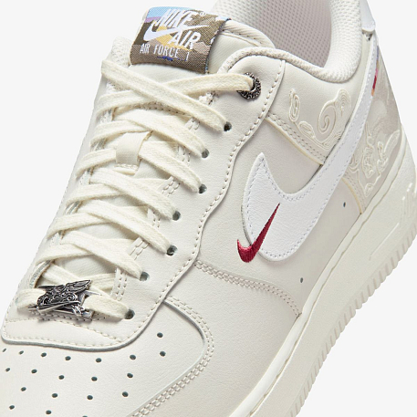 Кроссовки NIKE AIR FORCE 1 07