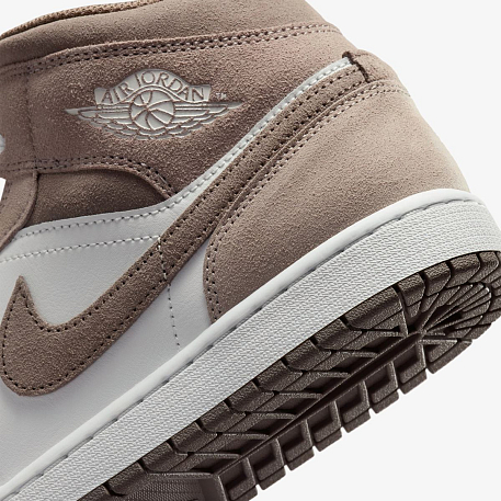 Кроссовки JORDAN AIR JORDAN 1 MID