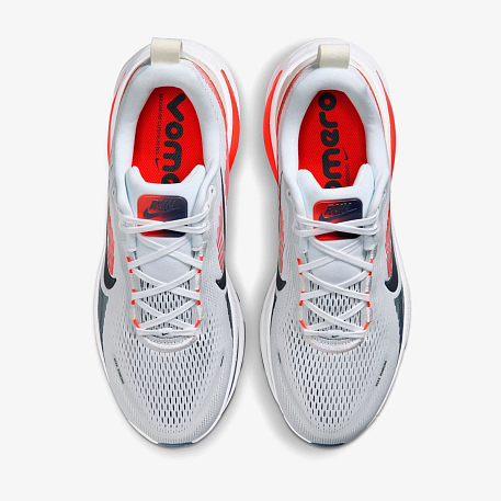 Кроссовки NIKE VOMERO 18