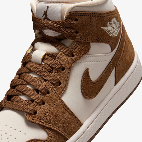 Кроссовки JORDAN WMNS AIR JORDAN 1 MID