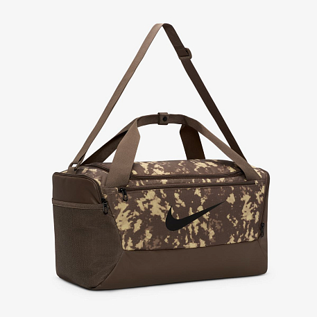 СУМКА NIKE NK BRSLA S DUFF - 9.5 AOP SP25