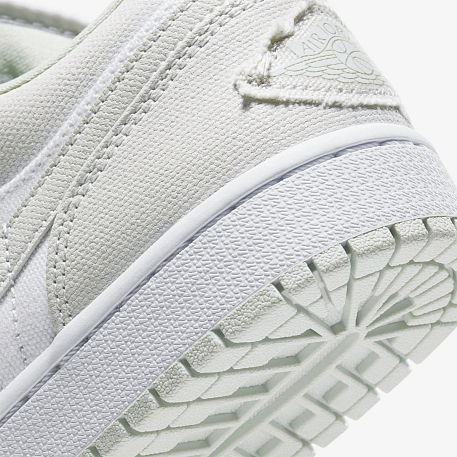 Кроссовки JORDAN WMNS AIR JORDAN 1 LOW