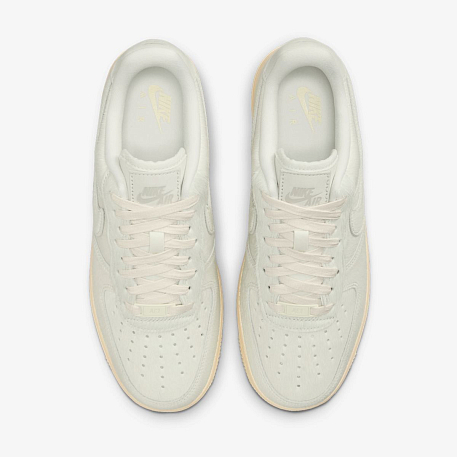 Кроссовки NIKE WMNS AIR FORCE 1 07