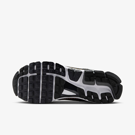 Кроссовки NIKE ZOOM VOMERO 5