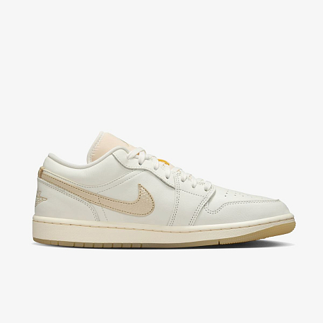 Кроссовки WMNS AIR JORDAN 1 LOW SE