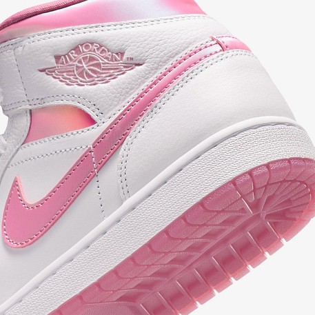Кроссовки JORDAN WMNS AIR JORDAN 1 MID SE