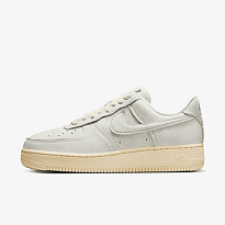 Кроссовки NIKE WMNS AIR FORCE 1 07