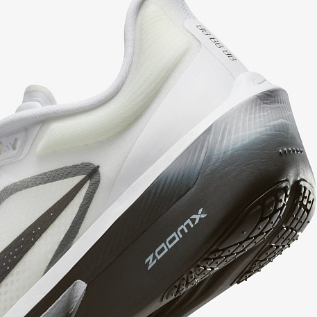 Кроссовки NIKE W ZOOM FLY 6
