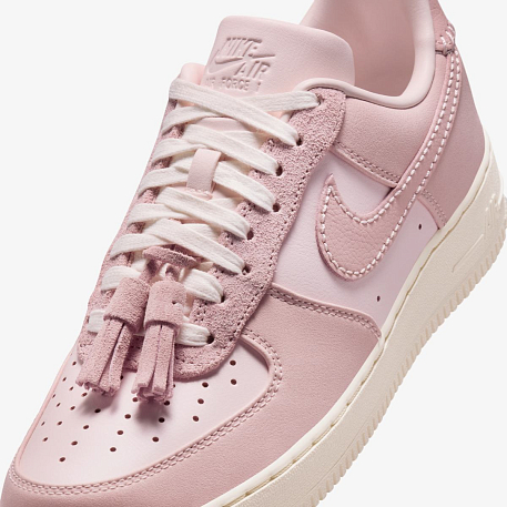 Кроссовки NIKE WMNS AIR FORCE 1 07