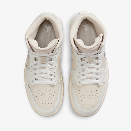 Кроссовки WMNS AIR JORDAN 1 MID