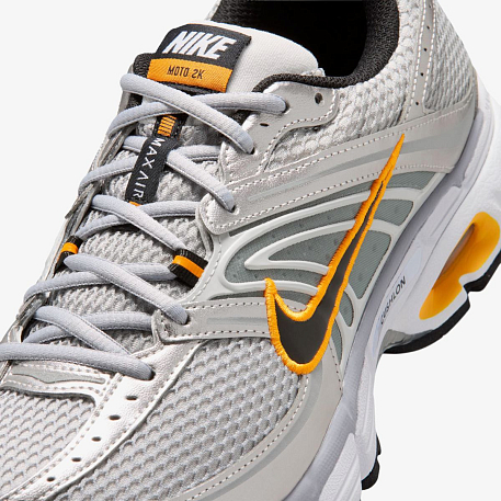 Кроссовки NIKE AIR MAX MOTO 2K