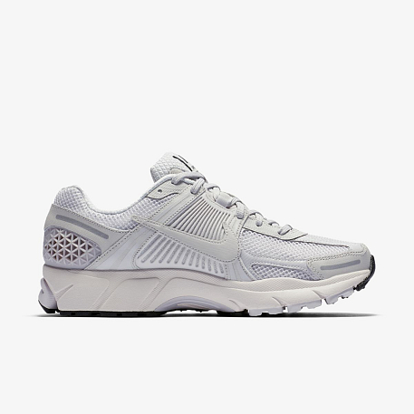 Кроссовки NIKE ZOOM VOMERO 5