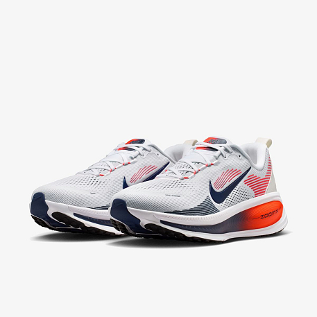 Кроссовки NIKE VOMERO 18