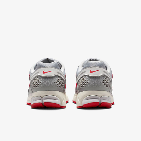 Кроссовки NIKE ZOOM VOMERO 5 SE