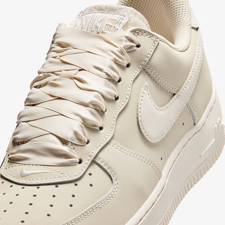 Кроссовки NIKE W  AIR FORCE 1 RETRO PRM