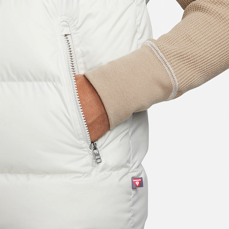 Жилетка Nike Storm-FIT Windrunner Insulated Vest