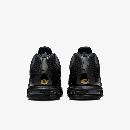 Кроссовки NIKE AIR MAX PLUS VII