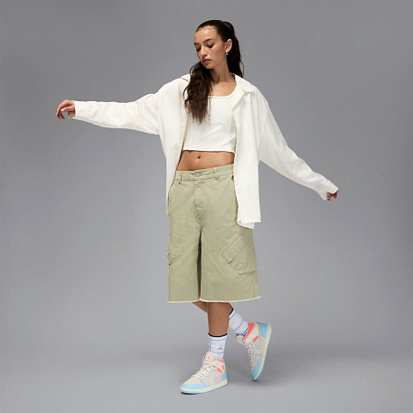 Кроссовки WMNS AIR JORDAN 1 MID