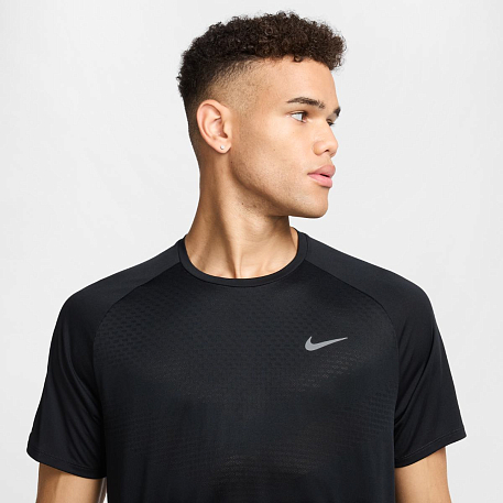 Футболка NIKE M NK DFADV STRIDE SS TOP