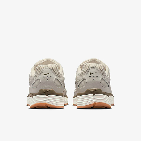 Кроссовки NIKE W P-6000