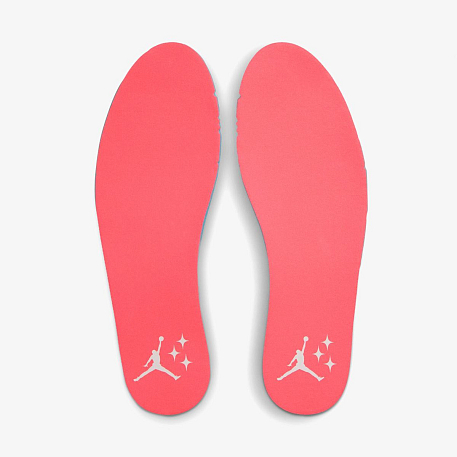 Кроссовки WMNS AIR JORDAN 1 MID