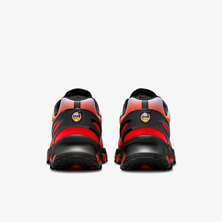 Кроссовки NIKE AIR MAX DN8