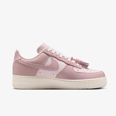 Кроссовки NIKE WMNS AIR FORCE 1 07