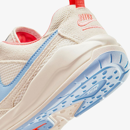 Кроссовки WMNS JORDAN CMFT ERA