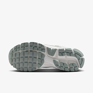 Кроссовки NIKE W ZOOM VOMERO 5
