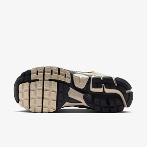 Кроссовки NIKE ZOOM VOMERO 5