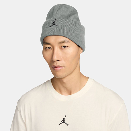 Шапка JORDAN U J PEAK BEANIE SATN LINED ESS