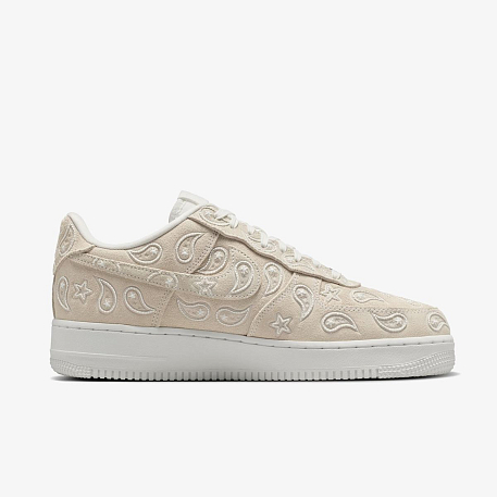 Кроссовки NIKE AIR FORCE 1 07 LV8
