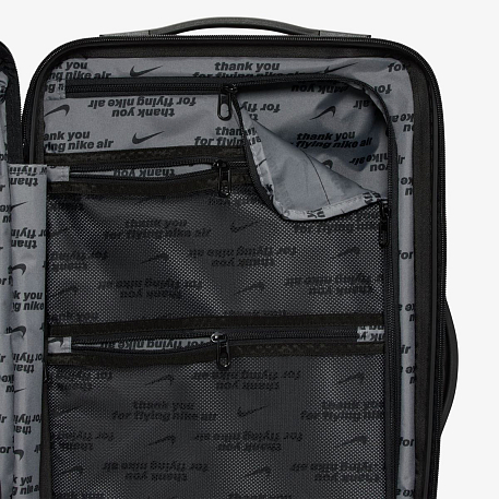 Чемодан NIKE NK 22IN HARDSHELL LUGGAGE