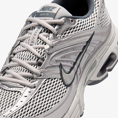 Кроссовки NIKE AIR MAX MOTO 2K