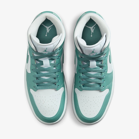 Кроссовки WMNS AIR JORDAN 1 MID