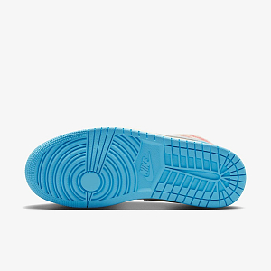 Кроссовки WMNS AIR JORDAN 1 MID