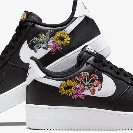 Кроссовки NIKE W AIR FORCE 1 07 PRM