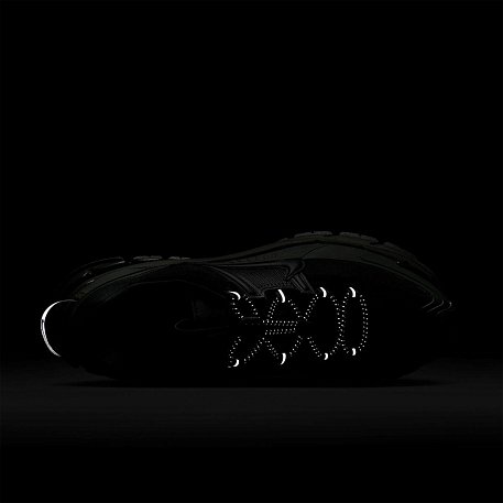 Кроссовки NIKE ZOOM VOMERO ROAM