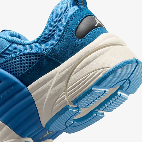 Кроссовки JORDAN WMNS JORDAN TRUNNER O/S