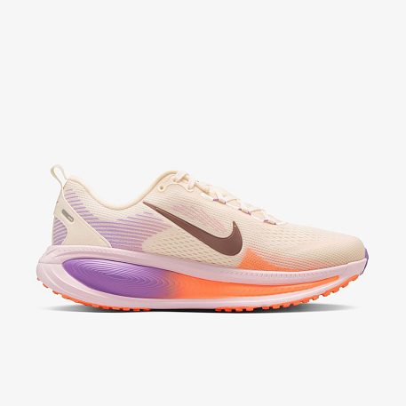 Кроссовки NIKE W VOMERO 18