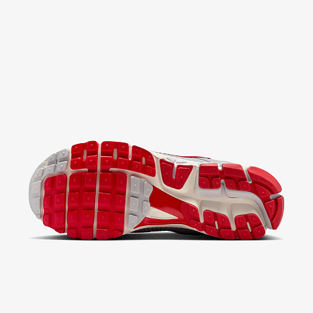 Кроссовки NIKE ZOOM VOMERO 5 SE
