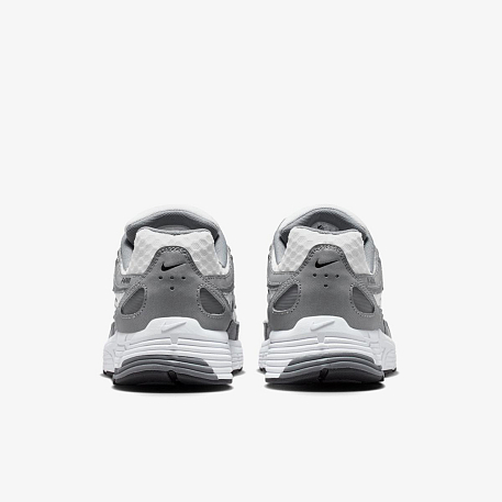 Кроссовки NIKE P-6000