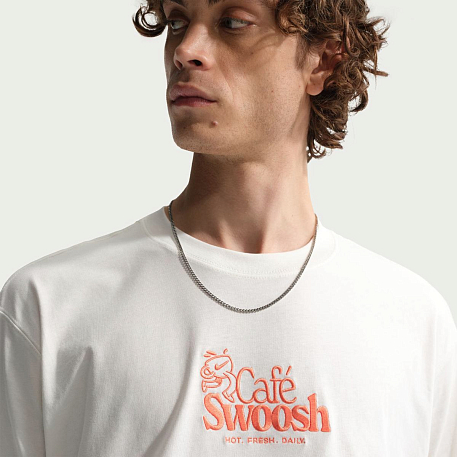 Футболка NIKE U NSW TEE LSE CAFE SWOOSH ILLO