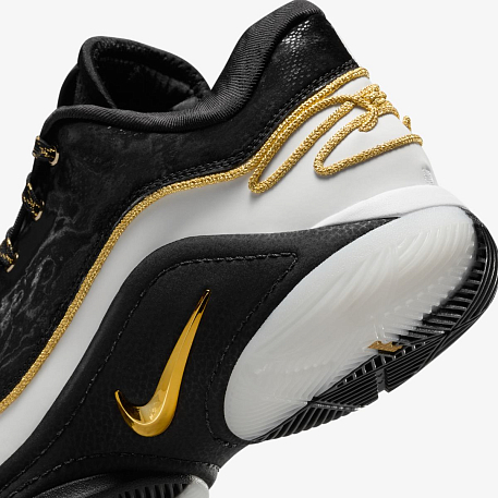 Кроссовки NIKE LEBRON XXII