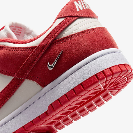 Кроссовки NIKE WMNS DUNK LOW