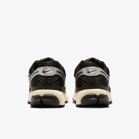 Кроссовки NIKE ZOOM VOMERO 5