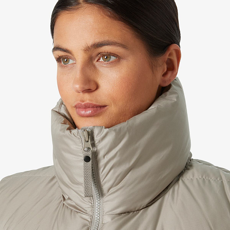 Жилет Helly Hansen W ESSENCE DOWN VEST