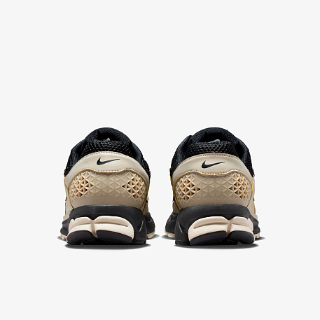 Кроссовки NIKE ZOOM VOMERO 5